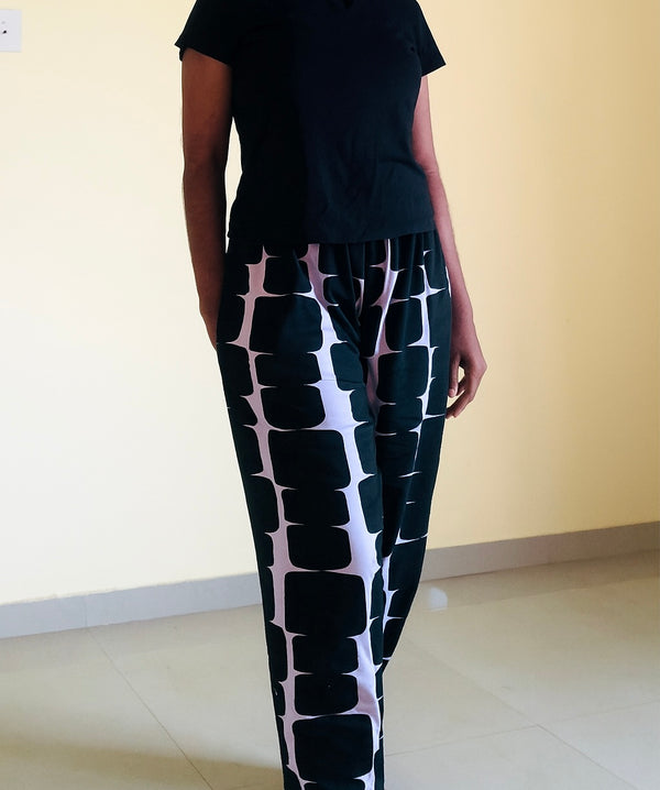 Black and bold women’s pant(with pocket)
